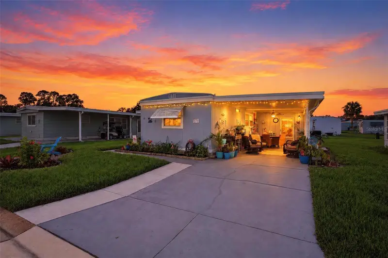 39 Hawaiian Way, FL