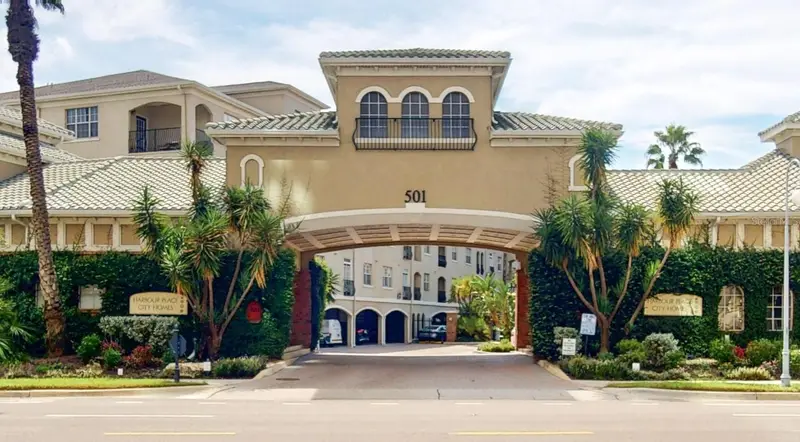 501 Knights Run Ave #2121, FL