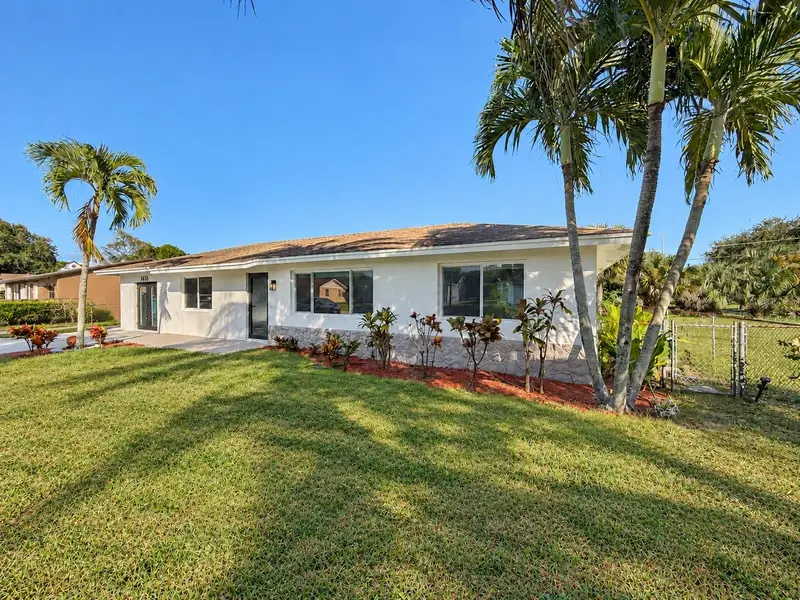 1476 N Mangonia Dr, FL
