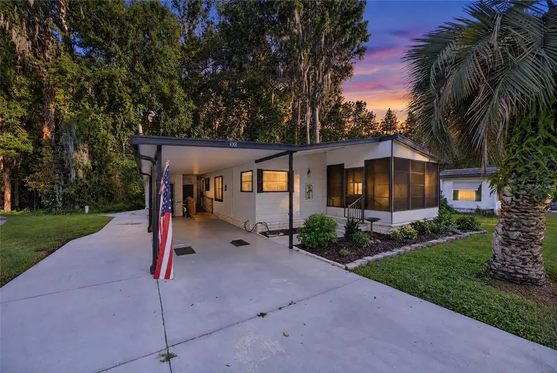 305 S Timber Trl, FL