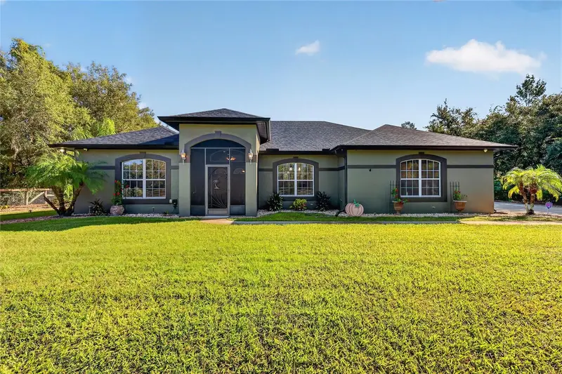 42626 Royal Trails Rd, FL