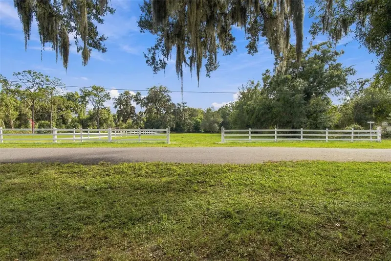 Rhea Dr, FL