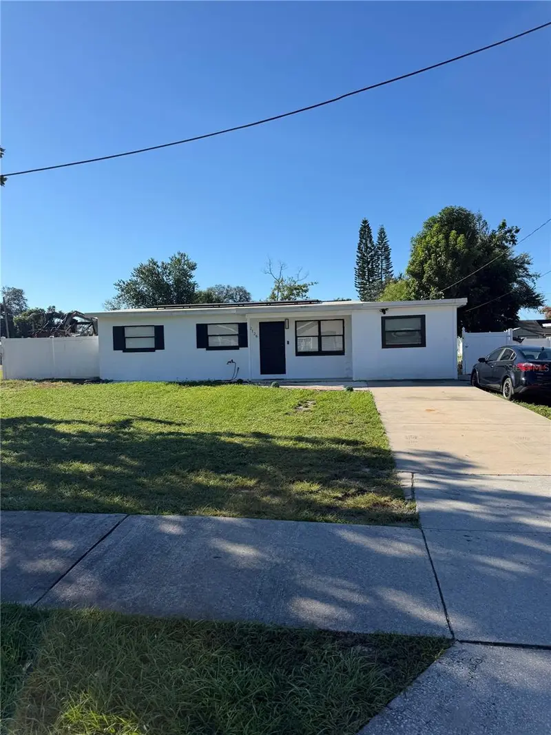 2128 W Perio St, FL