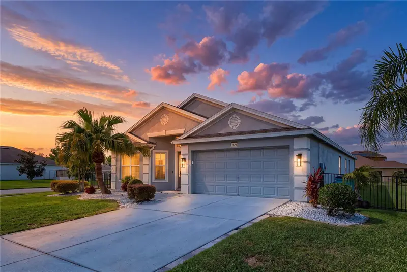 7619 Crescent Palm Dr, FL