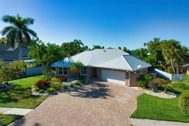 6604 Blackfin Way, FL