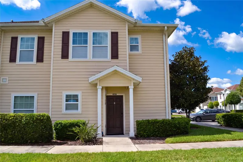 8900 Shine Dr, FL