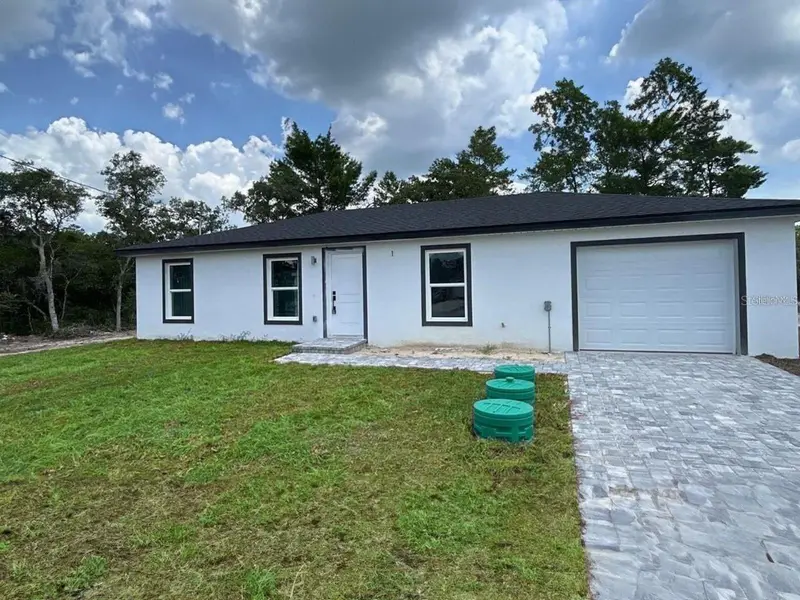 1 Olive Pl, FL
