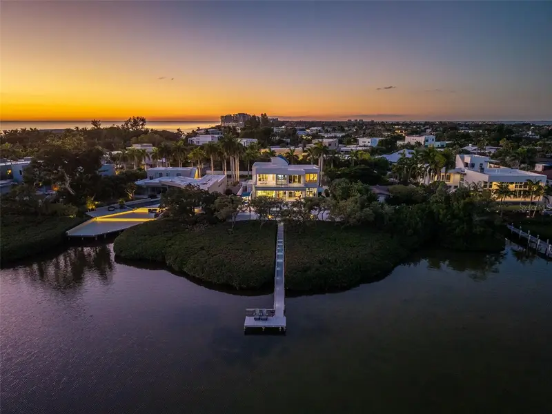 222 Morningside Dr, FL