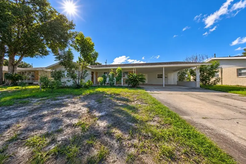 4314 Derbyshire Ln, FL