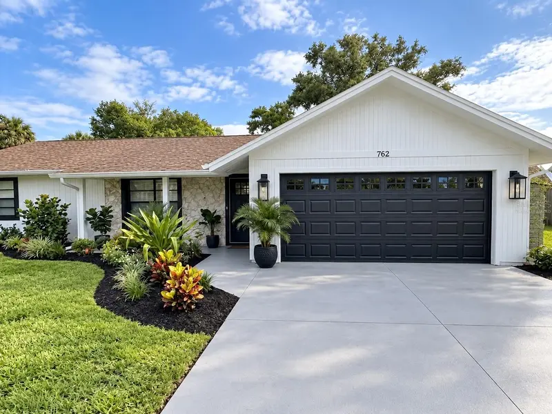 762 Tarry Town Trl, FL
