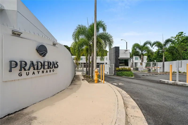 414 Calle Ilan Praderas De Guaynabo, PR