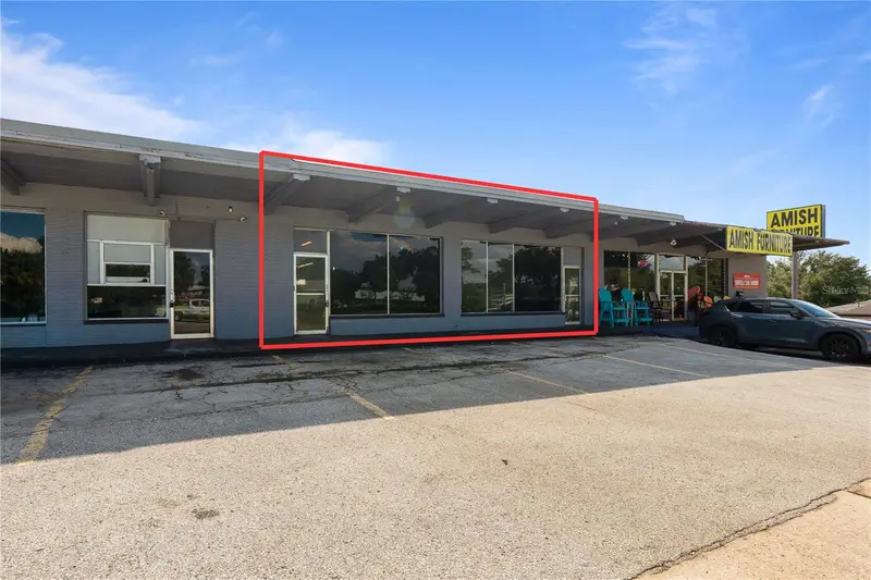 1039 W Highway 50, FL
