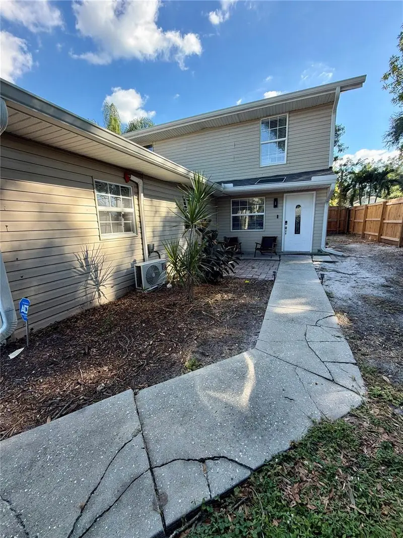 2219 12th Ave W, FL