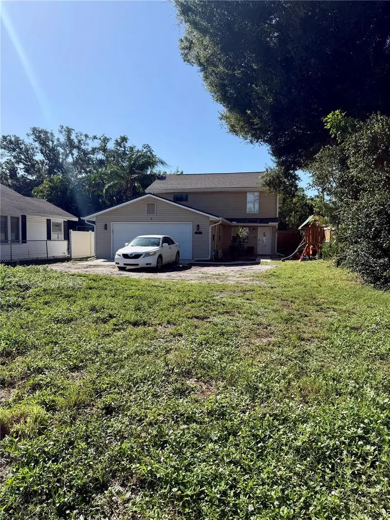 2219 12th Ave W, FL