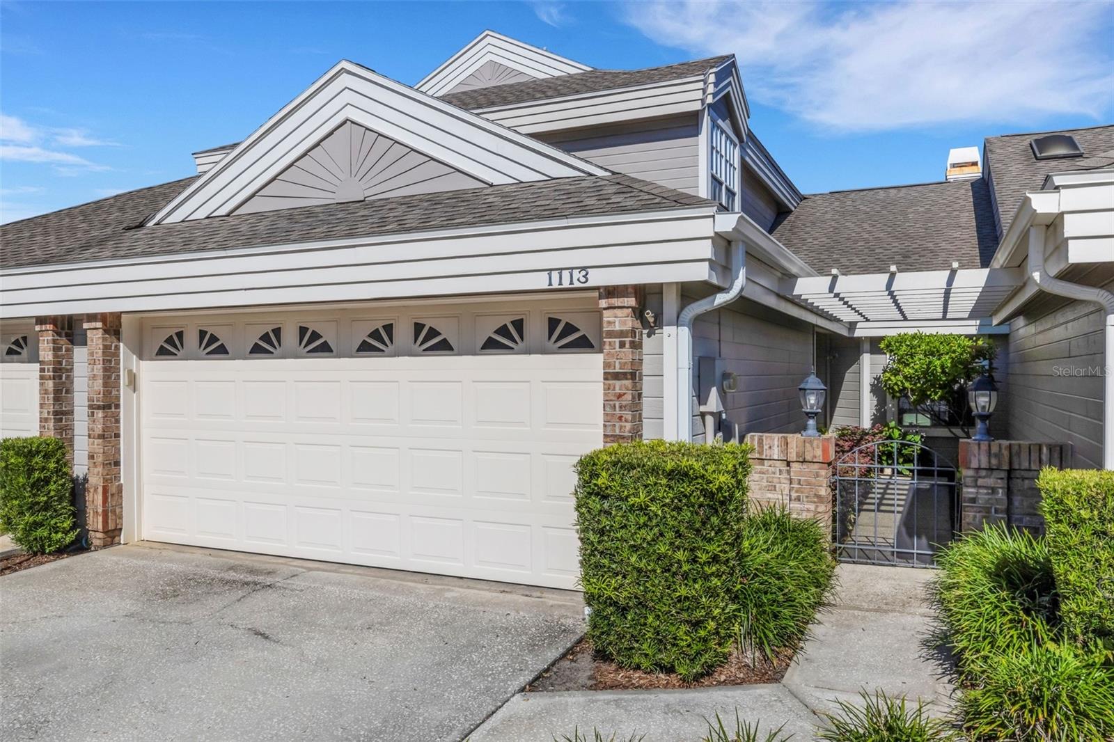 1113 Waterfall Ln, FL