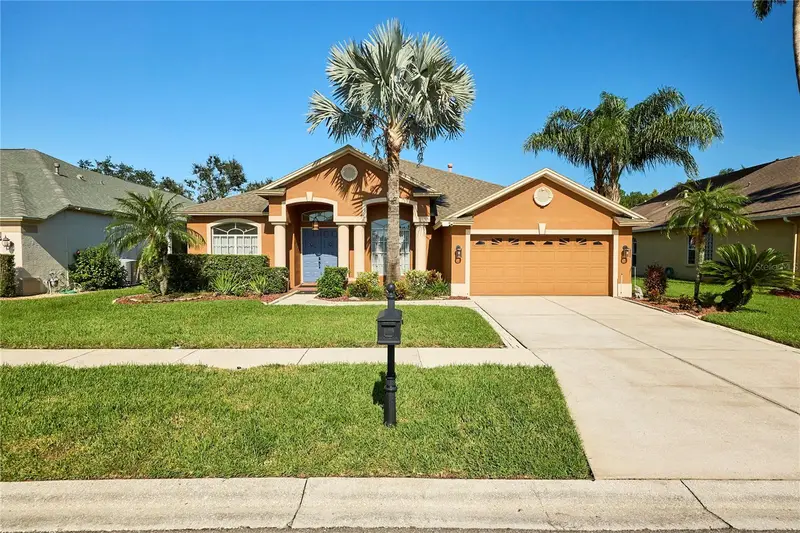 18016 Royal Forest Dr, FL