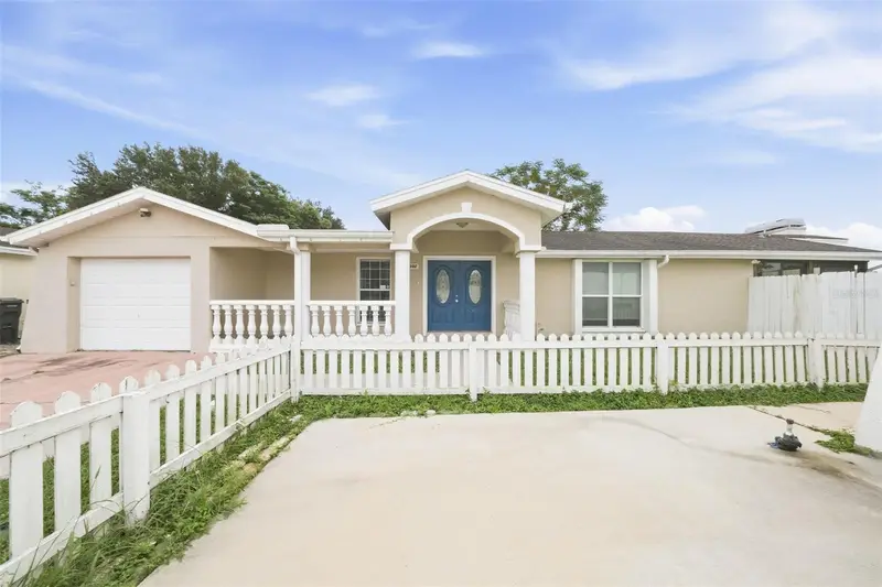 10102 Hickory Hollow Ct, FL