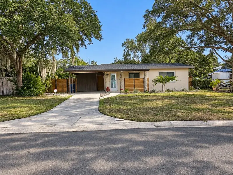 405 Manor Blvd, FL