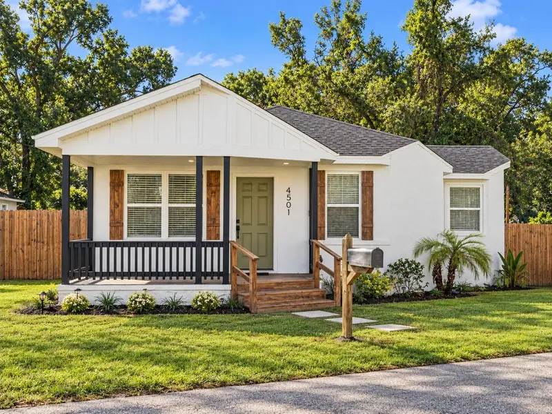 4501 E 14th Ave, FL