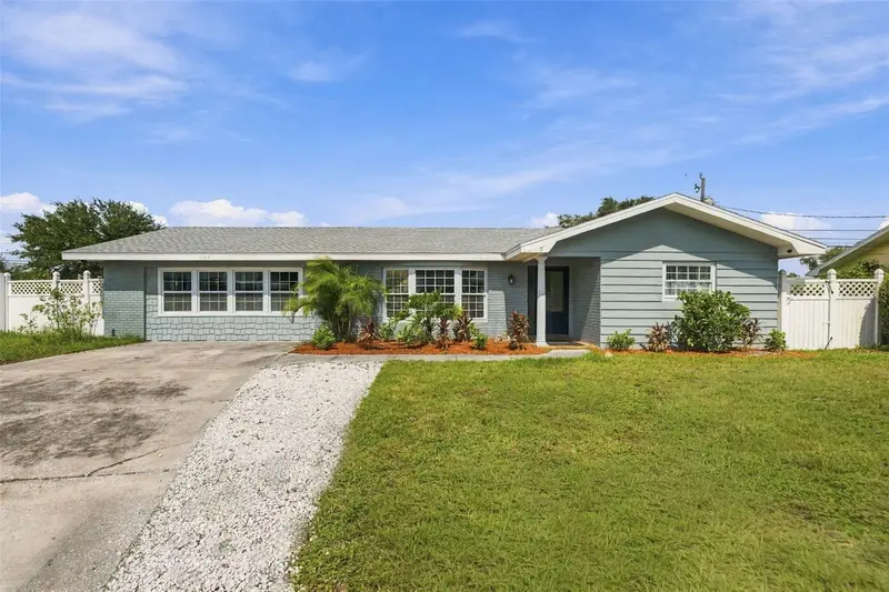 9968 136th St, FL