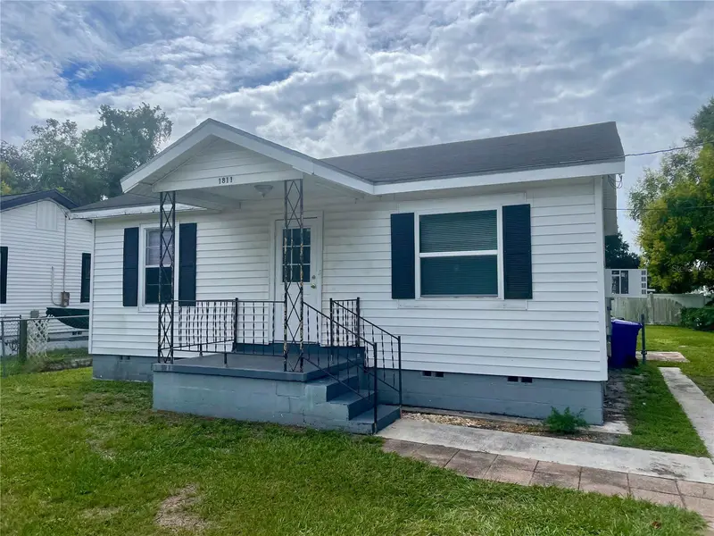 1811 E Main St, FL