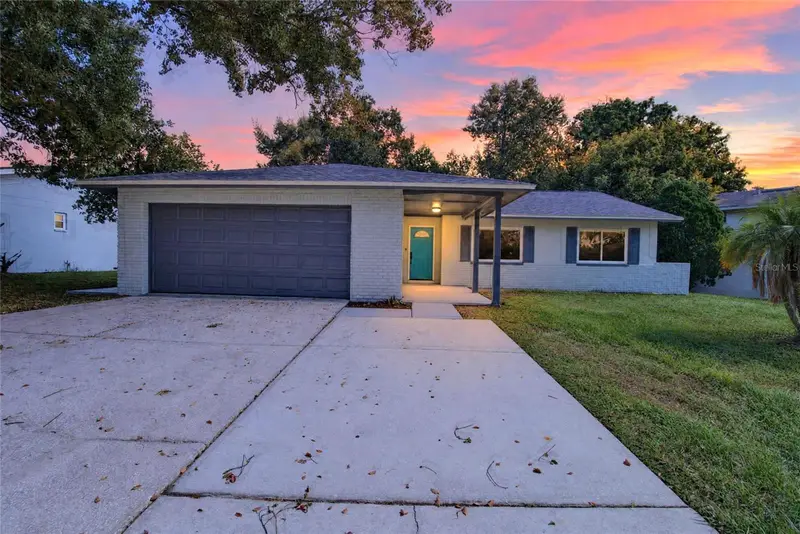 605 Hillpoint Way, FL