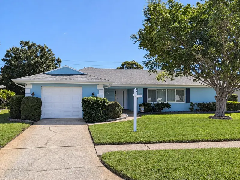 1923 Sky Dr, FL