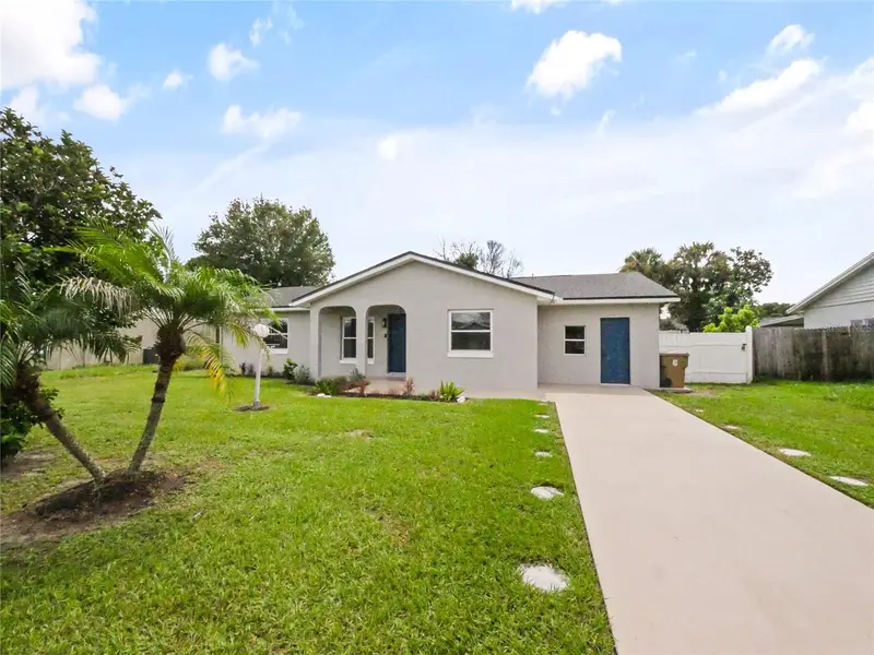 135 Iguala Dr, FL