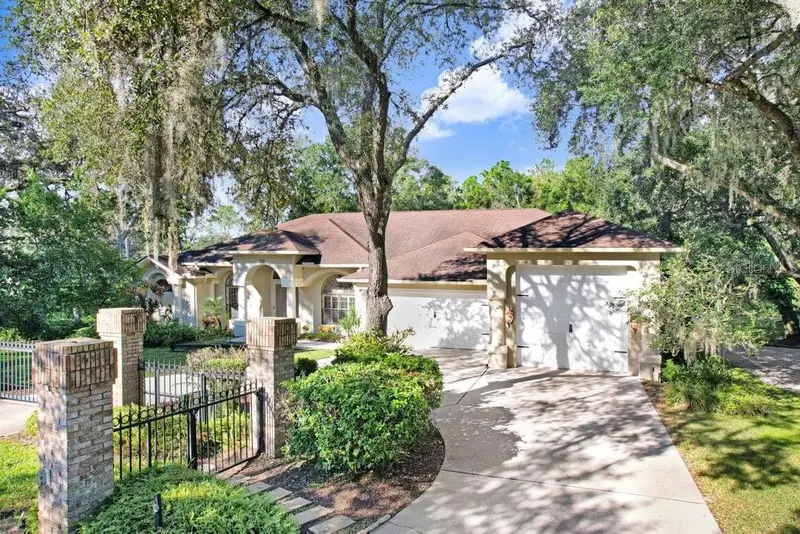 8705 Crescent Forest Blvd, FL