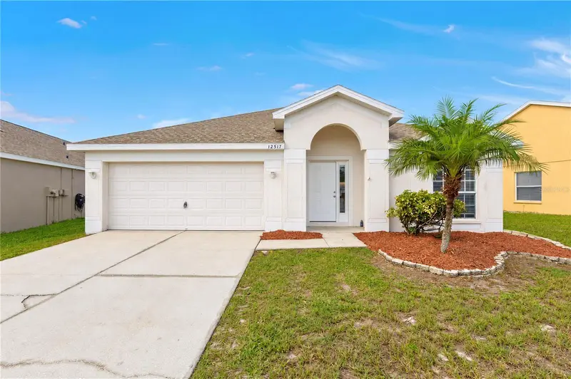 12517 Midpointe Dr, FL