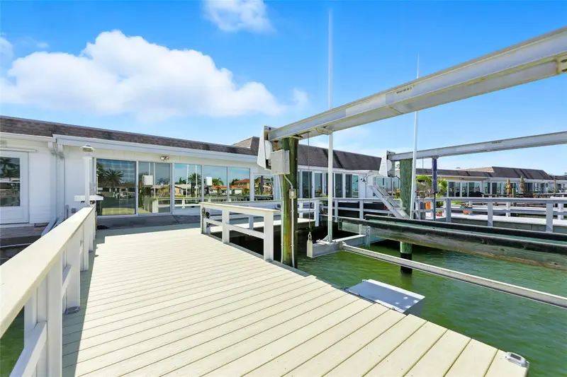 545 Boca Ciega Point Blvd N, FL