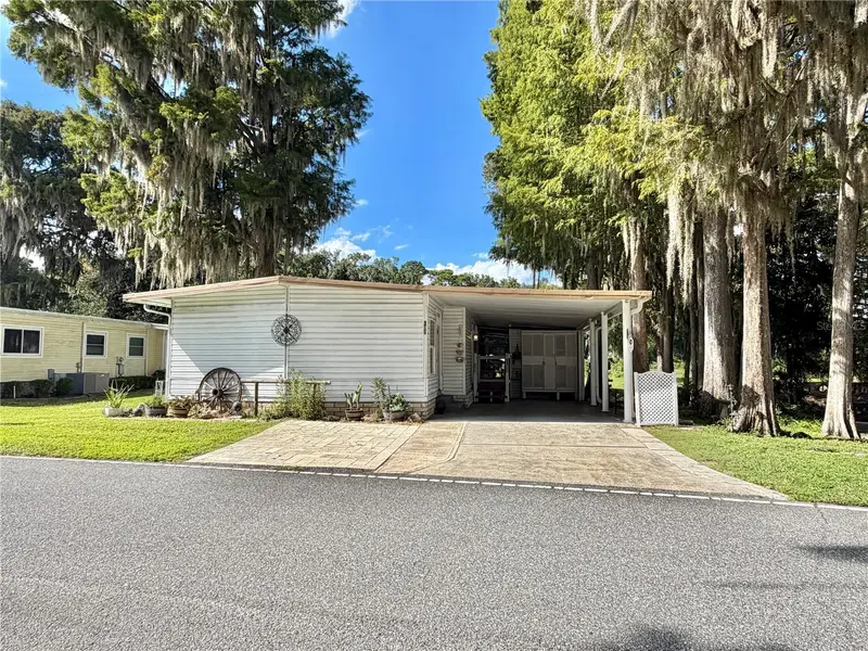 107 Royal Palm Dr, FL