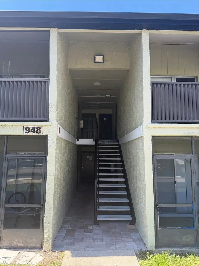 948 Lake Destiny #G, FL