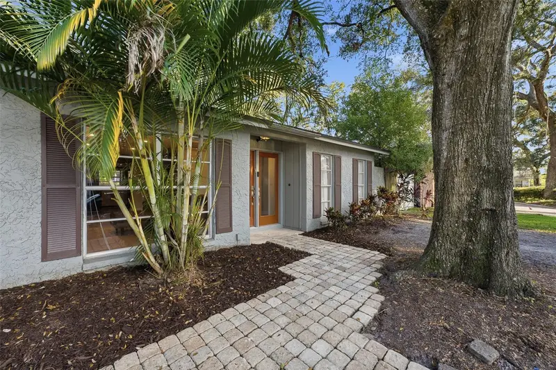 9627 Hidden Oaks Cir, FL
