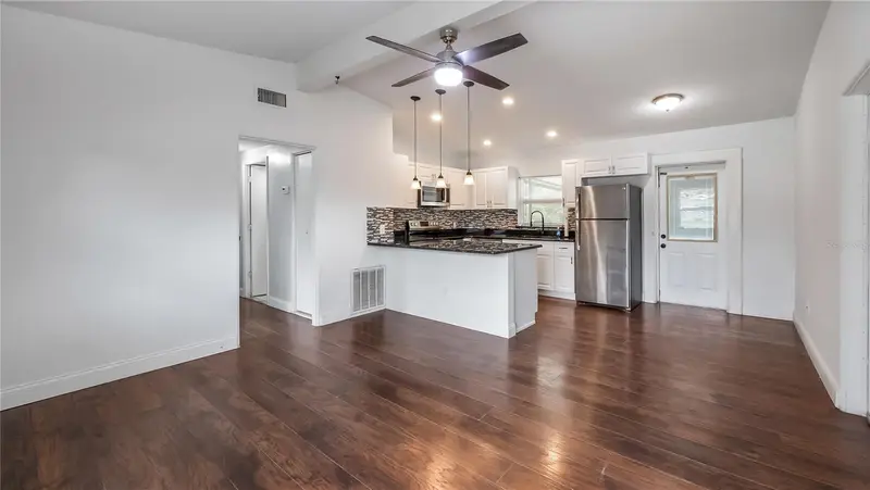 109 Oakland Ave, FL