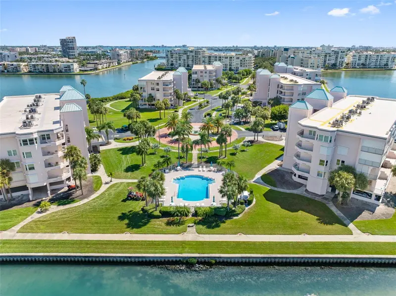 8021 Sailboat Key Blvd S #304, FL