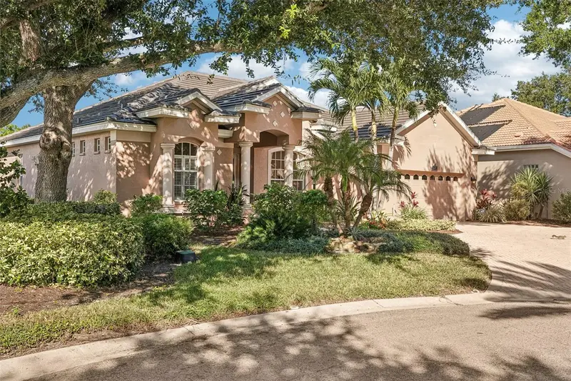 618 Wild Pine Way, FL