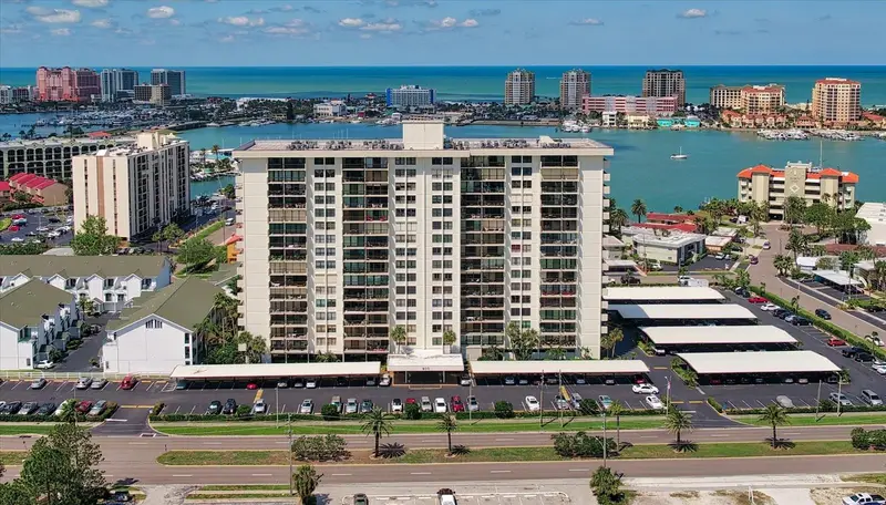 400 Island Way #904, FL