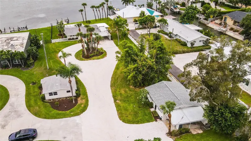 321 Bayshore Rd, FL
