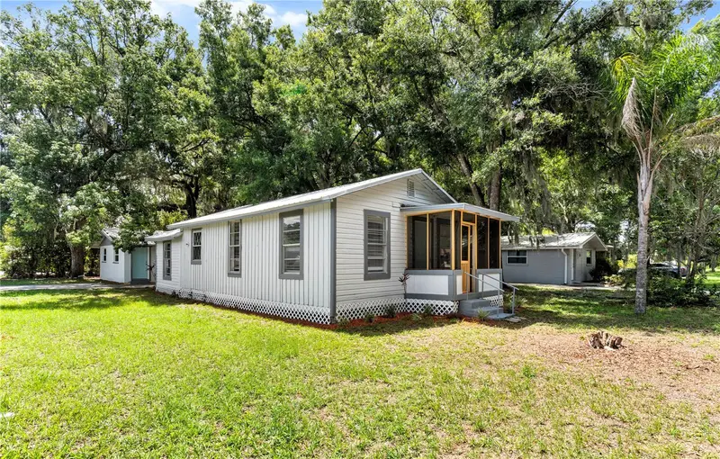 630 N Nashua Ave, FL