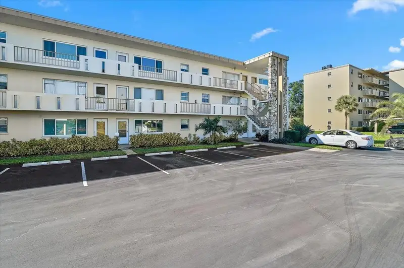 4480 Ironwood Cir #216a, FL