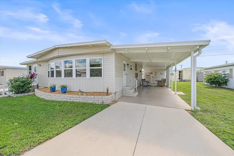 102 Del Rio Dr, FL