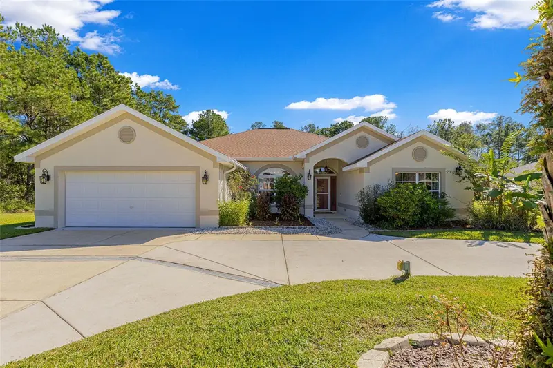 19 Sunrise Ct, FL