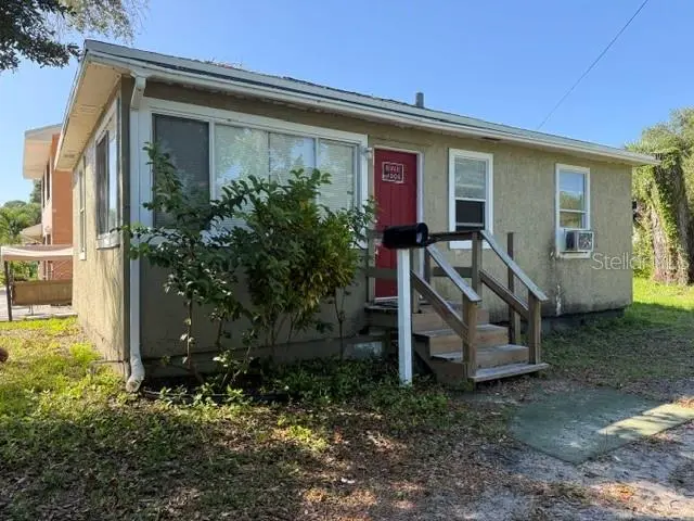 1721 Granville Ct S, FL