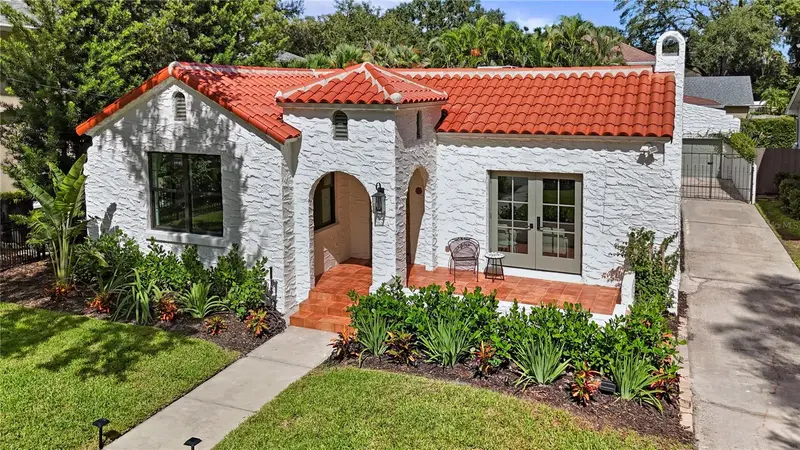 4521 W Azeele St, FL