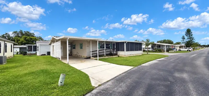 2055 S Floral Ave #201, FL