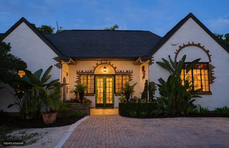 1230 Estremadura Dr, FL