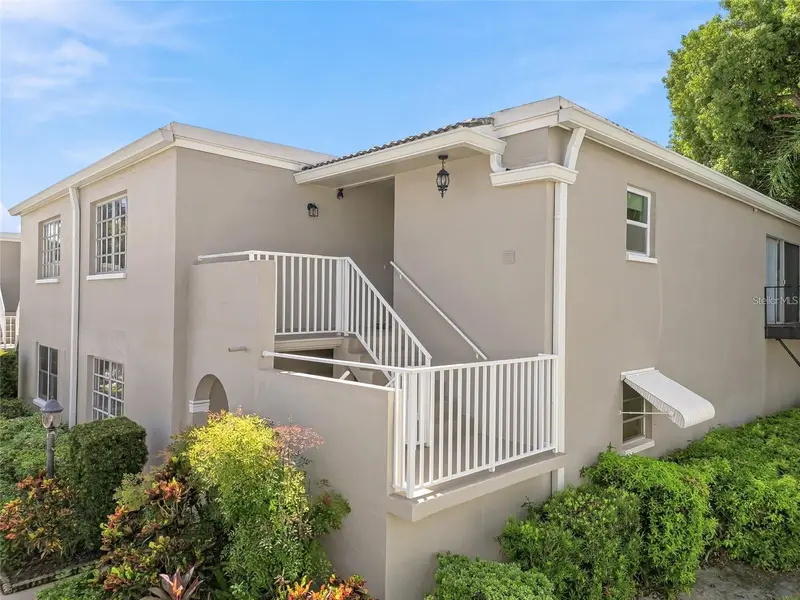 919 Osceola Rd #207, FL