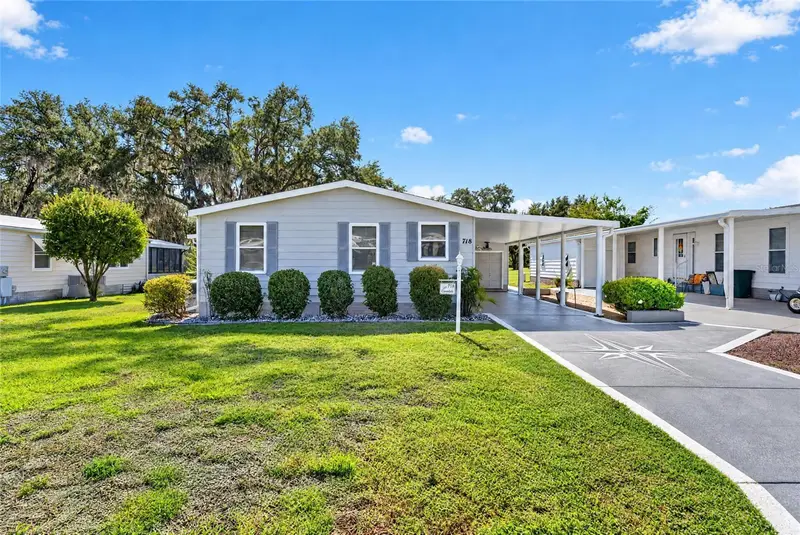 718 Orchid St, FL