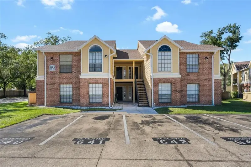 8625 Fancy Finch Dr #102, FL